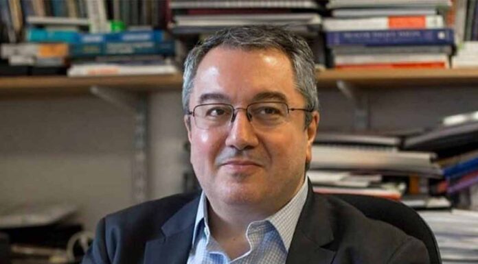 Ο Η.Μόσιαλος «εγκαταλείπει» το καράβι – «Βολές» στην Επιτροπή Εμβολιασμών για την 4η δόση: «Η απόφαση στερείται τεκμηρίωσης» Ο Η.Μόσιαλος «εγκαταλείπει» το καράβι – «Βολές» στην Επιτροπή Εμβολιασμών για την 4η δόση: «Η απόφαση στερείται τεκμηρίωσης»