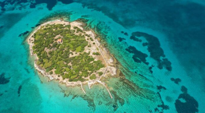 Το νησιωτικό σύμπλεγμα στους Πεταλιούς Εύβοιας έχει βάλει στο… μάτι ο Μπιλ Γκέιτς
