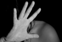Κρήτη: Τουρίστρια στα Μάλια έκανε καταγγελία για βιασμό – Δράστης ήταν ο πατέρας της. τουρίστρια στα Μάλια έκανε καταγγελία για βιασμό – Δράστης ήταν ο πατέρας της.