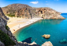 Αγιοφάραγγο: Η απομονωμένη παραλία στην Κρήτη- παράδεισος ηρεμίας