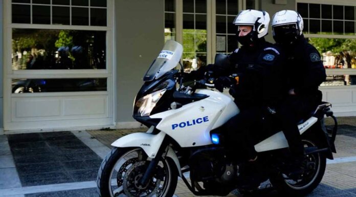 Ηράκλειο: Προσποιήθηκε τον λογιστή και απέσπασε με ένα τηλεφώνημα 18.000 ευρώ από μια 58χρονη. Προσποιήθηκε τον λογιστή και απέσπασε με ένα τηλεφώνημα 18.000 ευρώ