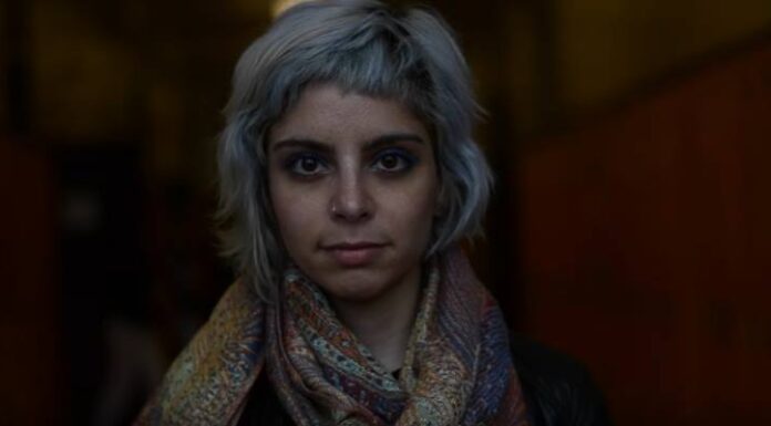 Είσαι όμορφος! Δείτε πως αλλάζει η έκφραση των ανθρώπων όταν ακούν κάποιον να τους το λέει (βίντεο)