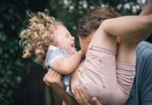 “Στις ισοροπημένες οικογένειες, η χύτρα της αυτοεκτίμησης του σπιτιού είναι γεμάτη”