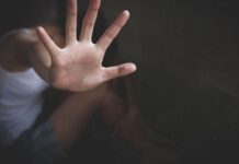 Φρίκη στα Χανιά: Έπαιρνε τα παιδιά στις γιορτές, τα κακοποιούσε και τα επέστρεφε στη γιαγιά
