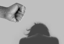Αν βλέπατε την αδερφή σας ή την κόρη σας με μαυρισμένο μάτι από τον γαμπρό… τι θα κάνατε;
