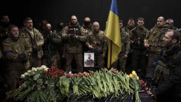 Εξέγερση των ρωσόφωνων κατοίκων κατά Ουκρανών στο Σλαβιάνσκ ενώ ο ρωσικός Στρατός μπαίνει στη πόλη – Δραματικές εξελίξεις