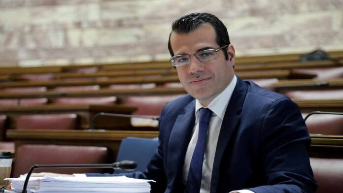 Μας κοροϊδεύουν: Ο υπουργός Υγείας Θ.Πλεύρης δηλώνει ότι «Ο κορωνοϊός δεν μεταδίδεται σε κλειστούς χώρους»!