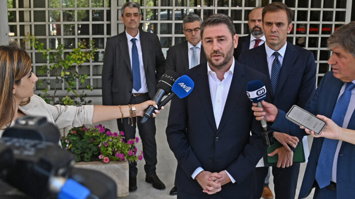 α βγει ο ίδιος ο Ν.Ανδρουλάκης να μας πει αυτά που κατέγραψε η επισύνδεση!