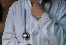 Δικαίωση για ανεμβολίαστη υγειονομικό που έχει τεθεί σε αναγκαστική αργία: Θα λάβει το ήμισυ των καθαρών αποδοχών της Δικαίωση για ανεμβολίαστη υγειονομικό που έχει τεθεί σε αναγκαστική αργία: Θα λάβει το ήμισυ των καθαρών αποδοχών της