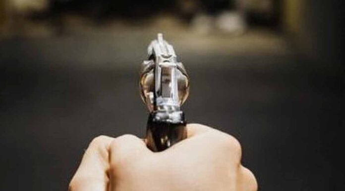 Άνδρας δέχθηκε 12 σφαίρες! Άνδρας δέχθηκε 12 σφαίρες!