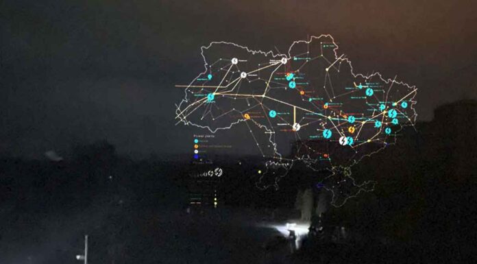 «Πάγωσαν» οι ουκρανικές μεταφορές στρατευμάτων και οι επικοινωνίες: Η Ουκρανία επέστρεψε στον 19ο αιώνα ικές δυνάμεις με Αεροπορία και κατευθυνόμενα βαλλιστικά όπλα, αλλά και βλήματα cruise από χθες έχουν επιστρέψει την Ουκρανία στον 19ο αιώνα