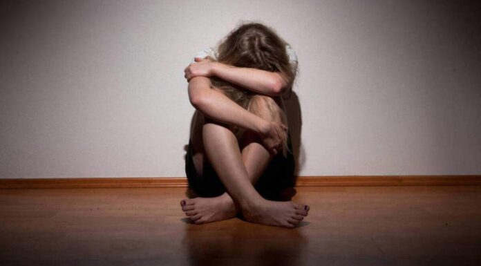 28χρονη – «Με βίαζαν σε πολλά σπίτια και με δεμένα μάτια»