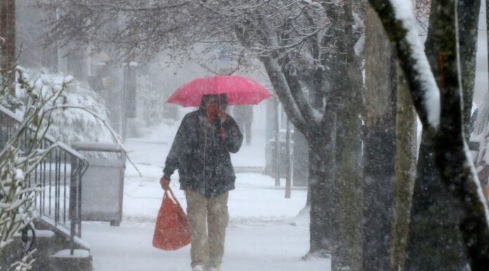 Καιρός: Αλλαγή σκηνικού με βροχές και καταιγίδες Οι Ρώσοι έστειλαν το μήνυμα στην ΕΕ ενόψει πλαφόν στο ρωσικό φυσικό αέριο: «Ο χειμώνας θα είναι μεγάλος»