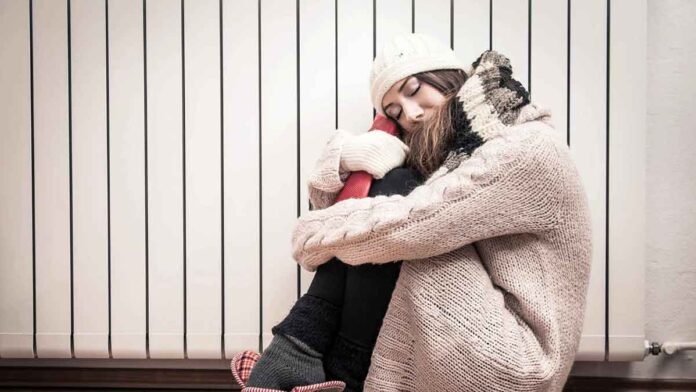 Από τον επόμενο μήνα η επιδότηση από τον κρατικό Προϋπολογισμό για τους λογαριασμούς των καταναλωτών θα περικοπεί ακόμη και στο ένα τέταρτο του ποσού που έχει διατεθεί για τον Σεπτέμβριο.