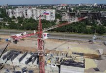 Κατασκευαστικό θαύμα στην Μαριούπολη: Οι Ρώσοι μέσα σε τρεις μήνες έχουν δημιουργήσει μία νέα σύγχρονη πόλη Κατασκευαστικό θαύμα στην Μαριούπολη: Οι Ρώσοι μέσα σε τρεις μήνες έχουν δημιουργήσει μία νέα σύγχρονη πόλη