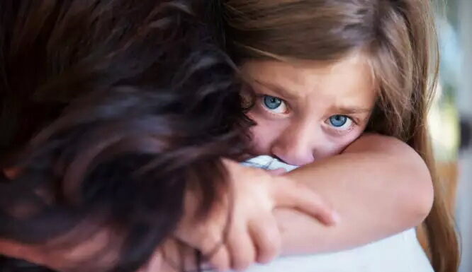 Παιδιά: Πώς να τα προστατεύσετε από την σεξουαλική κακοποίηση