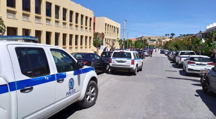 Διπλό φονικό στα Ανώγεια: Ξεκίνησε η δίκη σε ηλεκτρισμένο κλίμα – Δρακόντεια τα μέτρα και μακρά η λίστα των μαρτύρων