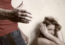 Κρήτη: Δεν άντεξε το ξύλο και τις απειλές και πήγε στην αστυνομία