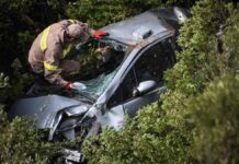 Κρήτη: Βουτιά αυτοκινήτου σε γκρεμό – Επιχείρηση απεγκλωβισμού από την Πυροσβεστική Βουτιά αυτοκινήτου σε γκρεμό