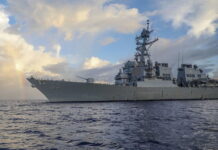 Κίνα: Ισχυρίζεται πως απώθησε καταδρομικό των ΗΠΑ από τα χωρικά της ύδατα