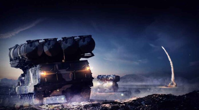 Ρωσικά ΜΜΕ για S-300: «Η Ελλάδα ετοιμάζεται να αφήσει ανυπεράσπιστο τον εναέριο χώρο της απέναντι στην Tουρκία»