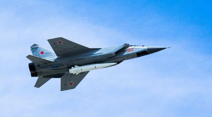 Απρόοπτο συμβάν! Θρίλερ από απογείωση MiG-31K από την Λευκορωσία: Φοβήθηκαν επίθεση με Kh-47M2 Kinzhal