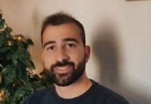 Εξι χρονια μετά, δεχεται μειλ πως ειναι συμβατός με εναν ασθενή.