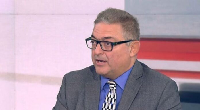 Το «χαβά» του ο Θ.Βασιλακόπουλος: «Μπορεί να χρειαστεί να εμβολιαζόμαστε συχνά» – Δεν θέλει επιστροφή των υγειονομικών