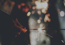 Καλό αν κάνεις ή κακό, θα’ ρθει να σε γυρέψει. Καλό αν κάνεις ή κακό
