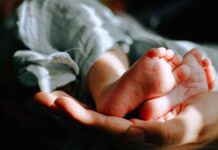 Μητέρα πέταξε το μωρό της στον Αλιάκμονα! – Εντοπίστηκε νεκρό