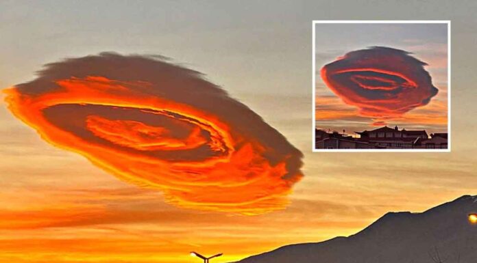 Ένα σύννεφο σαν UFO σχηματίστηκε στην Προύσα της Τουρκίας