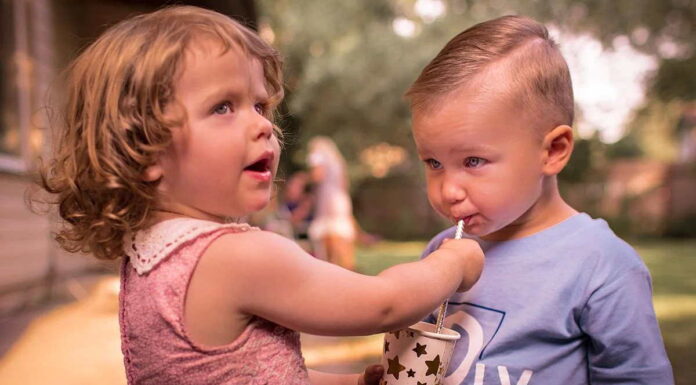 Δεν αρκεί να είναι καλοί μαθητές, πρέπει να γίνουν και καλοί άνθρωποι