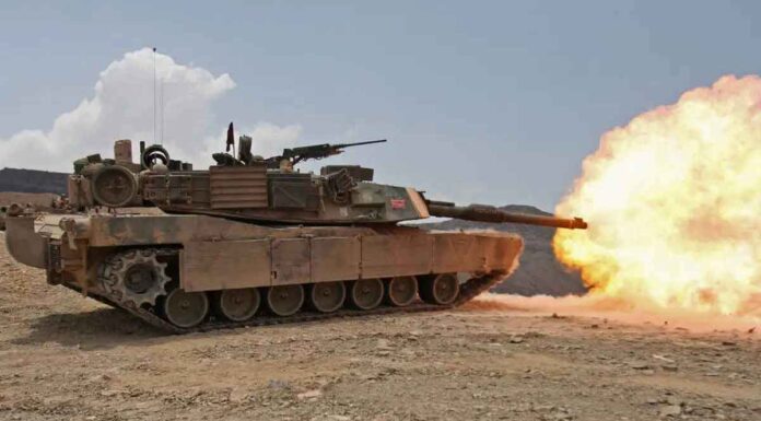 Ρωσία για αποστολή αρμάτων στην Ουκρανία: «Χρήση πυρομαχικών απεμπλουτισμένου ουρανίου ισοδυναμεί με “βρώμικα” πυρηνικά όπλα»