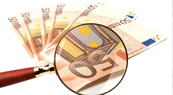 Ο ΕΦΚΑ έδωσε κατά λάθος ένα 20 ευρώ παραπάνω σε 572.000 συνταξιούχους! – Πως θα τα πάρει πίσω?