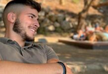 Χανιά: «Εμείς πάντα θα είμαστε μαζί γιε μου» – Ο θρήνος του πατέρα του στρατιώτη που σκοτώθηκε σε τροχαίο