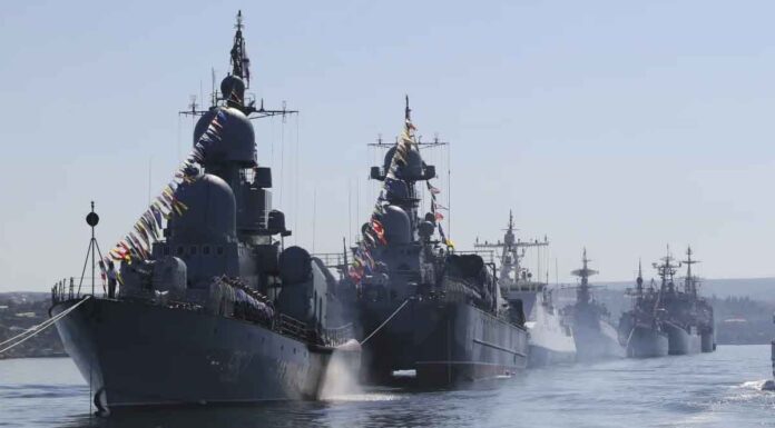 Ουκρανική επίθεση με υποβρύχια και εναέρια drones στον ρωσικό Στόλο και σε αποθήκες Kalibr στην Κριμαία