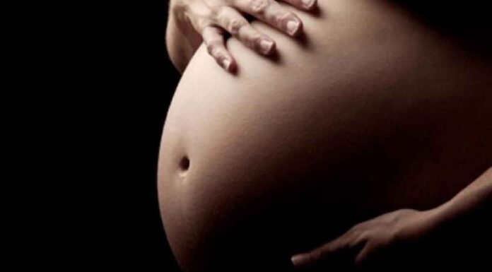 Πέθανε έγκυος που κουβαλούσε «πέτρινο μωρό» για 9 χρόνια