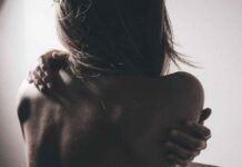 Οι σιωπές που έγιναν αρρώστιες, αυτοάνοσα και σιγά σιγά μας σκοτώνουν..