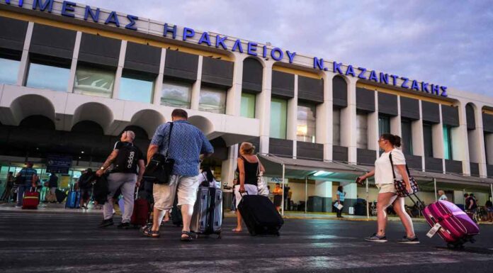 Αναγκαστική προσγείωση αεροσκάφους στο αεροδρόμιο Ηρακλείου λόγω προκλητικών επιβατών!