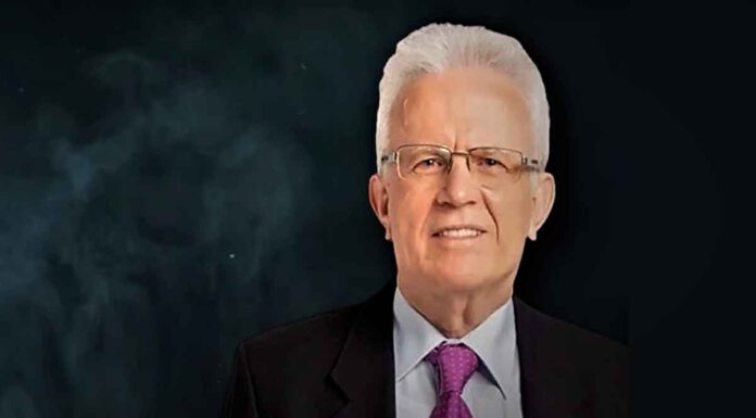 «Για τον Θεό και την Πατρίδα»: Η δεξιά παράταξη γίνεται πράξη – Τι ανακοίνωσε ο τ.Αντεισαγγελέας του Α.Π. Α.Κανελλόπουλος