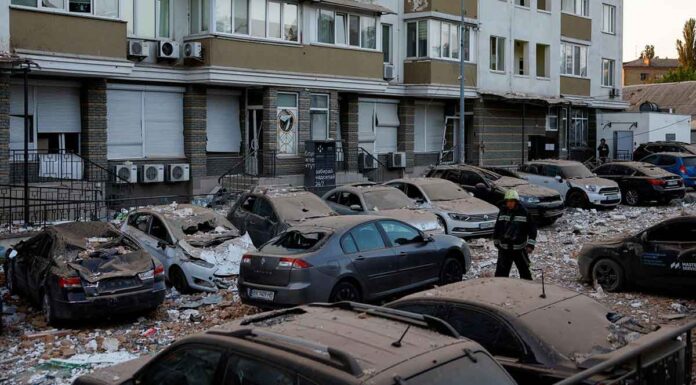 Οι Ουκρανοί επιτέθηκαν με drones στην Μόσχα – «Προκλήθηκαν μικρές υλικές ζημιές» λένε οι Ρώσοι