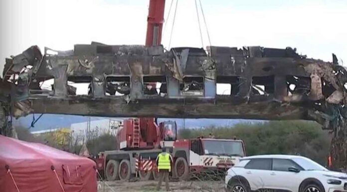 Τραγωδία στα Τέμπη: Απανθρακωμένοι και οι 20 νεκροί στο βαγόνι-κυλικείο – Νέα ανατριχιαστικά στοιχεία