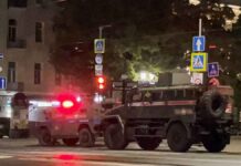 Τεθωρακισμένα του ρωσικού στρατού στους δρόμους της Μόσχας – Κατηγορείται για στασιασμό ο Γ.Πριγκόζιν: «Να τον παραδώσει η Wagner»
