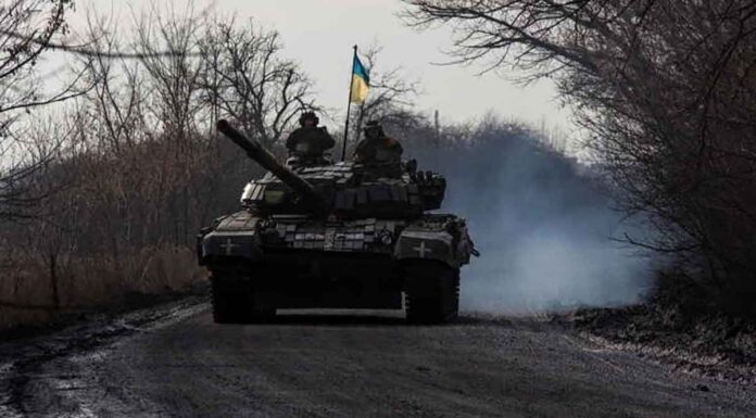 Διαρρήχθηκε η ρωσική άμυνα στην Ζαπορίζια – Τα Leopard-2 παρά τις βαριές απώλειες προωθούνται προς Τοκμάκ-Μελιτόπολη