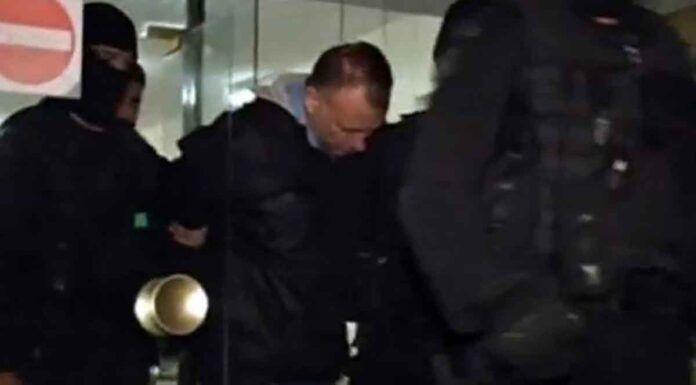 Νίκος Σειραγάκης: Συνελήφθη εκ νέου ο καταδικασμένος για παιδεραστία προπονητής – Την Τετάρτη οδηγείται στον εισαγγελέα (vid)