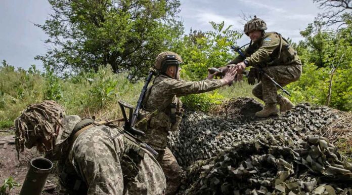 Ανακατέλαβαν την Μακαρίβκα οι Ρώσοι – Μεγάλες απώλειες για το Κίεβο – «Χάσαμε 16 αμερικανικά Bradley»