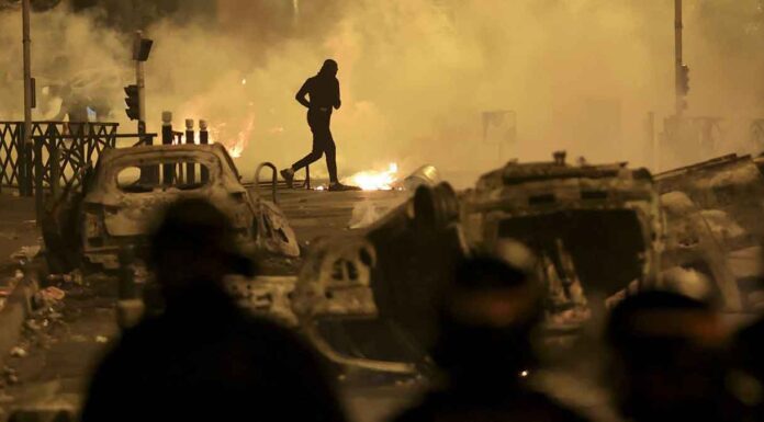 Ερίκ Ζεμούρ: «Αυτό που συμβαίνει στην Γαλλία είναι πόλεμος – Είτε εμφύλιος είτε εθνοτικός» (βίντεο)