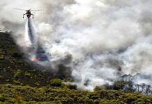 ΕΚΤΑΚΤΟ: Μεγάλη αναζωπύρωση σε Ρόδο και Κέρκυρα – Πλησιάζουν σε χωριό οι φλόγες – Εκκενώσεις στην Κάρυστο – Όλα τα μέτωπα