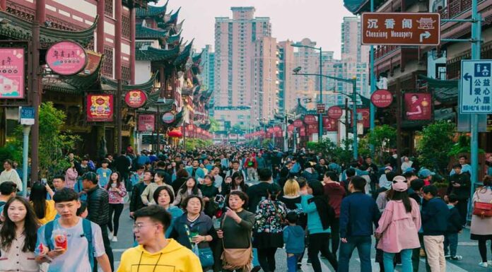 Κίνα: Εταρεία πληρώνει σχεδόν 140 εκατ. δολάρια τους εργαζομένους της για να κάνουν παιδιά