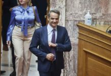 «Άνοιγμα» Κ.Μητσοτάκη προς ΠΑΣΟΚ: «Ελάτε να βρούμε 180 βουλευτές και να αλλάξουμε το άρθρο 16 του Συντάγματος»